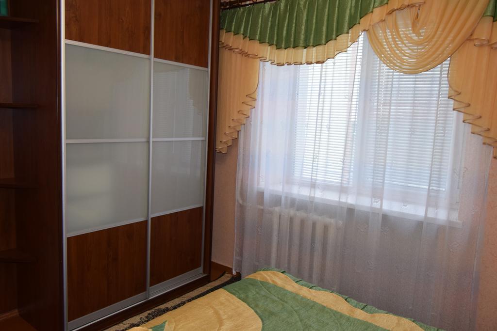 Apartments On Leninskaya Street เนียสวิจ ภายนอก รูปภาพ